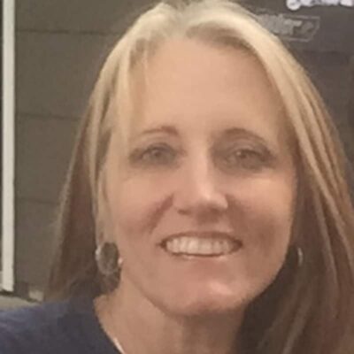 Jeniffer Esclovon headshot