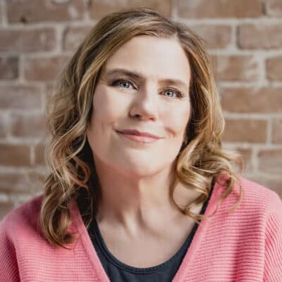 Jennifer Roach headshot