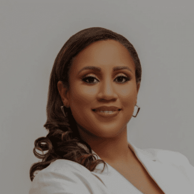 Kendra Llorentz headshot