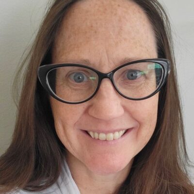 Suzanne McIntee headshot