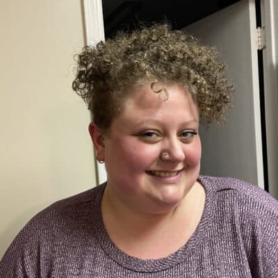 Holli Miller headshot