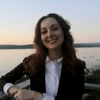 Madison Howell headshot