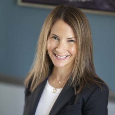 Jennifer Iannuzzi headshot