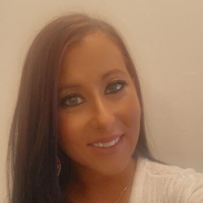 Ashley Simmons headshot