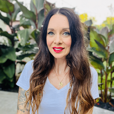 Natae Feenstra headshot