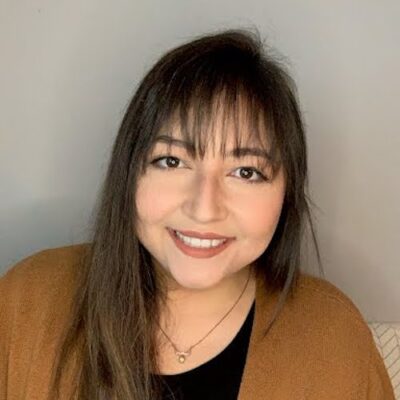 Zoe Holloway headshot