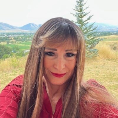 Anne Vanderlaan headshot