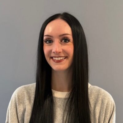 Ariana Yeager headshot