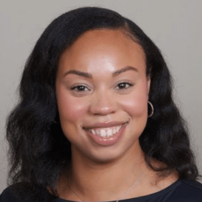 Kristen Collins headshot