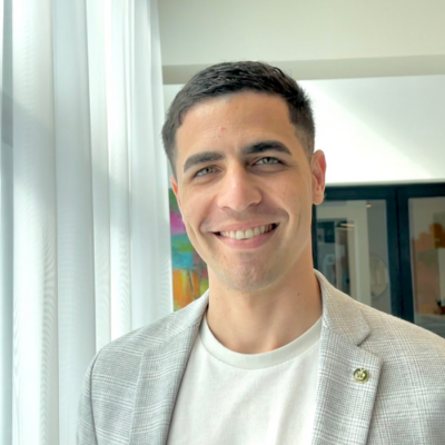 Derek Ortiz headshot