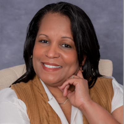 Edhna Alvarado headshot