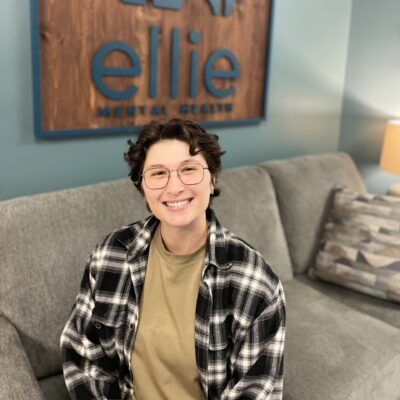 Danielle Alvis headshot