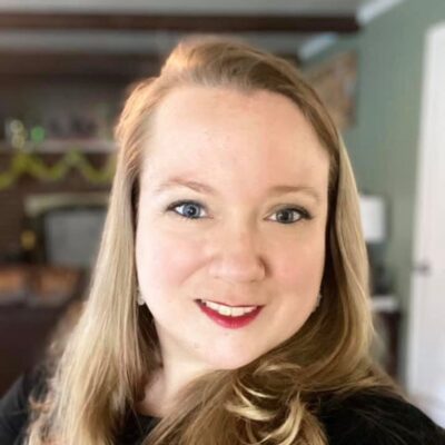 Dr. Beth Peters headshot