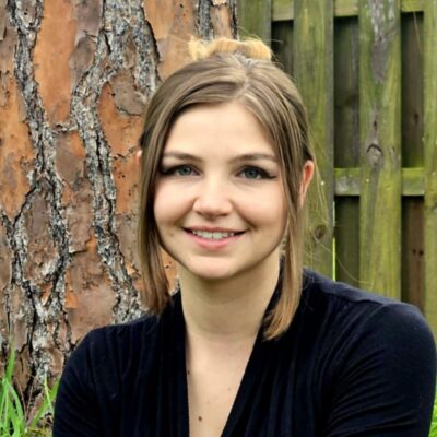 Emily Williams headshot