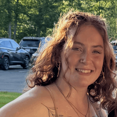 Theresa Spear headshot