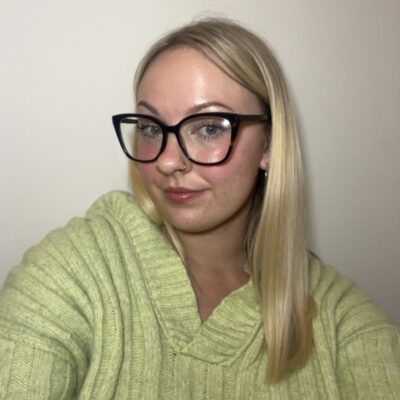 Jules MacLennan headshot