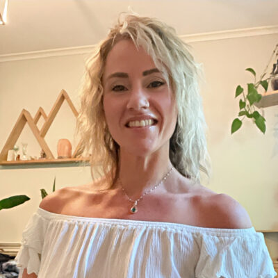 Kelly Kukanskis headshot