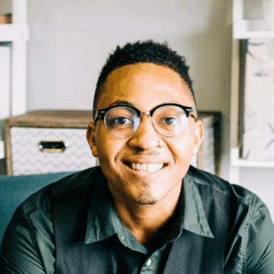 Evra Beaver headshot