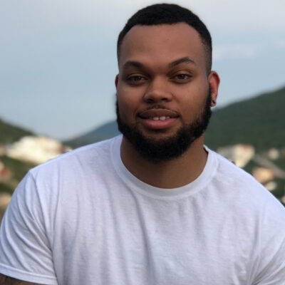 Zach Peterson headshot