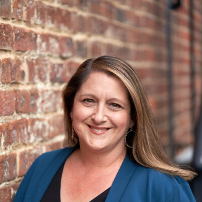 Jennifer McMurdy headshot