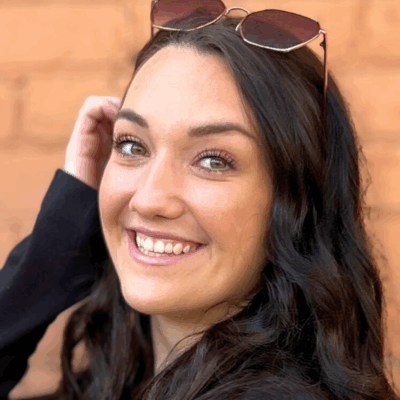 Kristen Holmes headshot