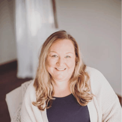 Kristin Clark headshot