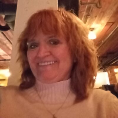 Laura Burkett headshot