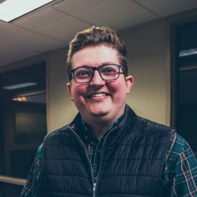 Sam Richardson headshot