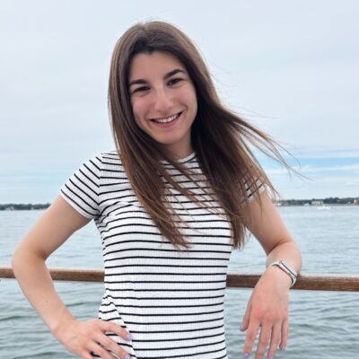 Madeline Blinderman headshot