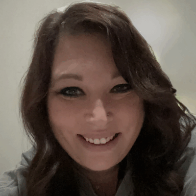 Taylor Mora headshot